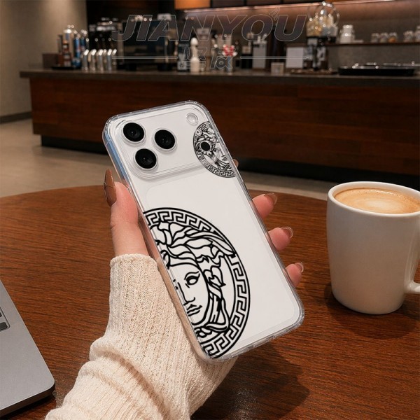 Versace ヴェルサーチェハイブランドiphone 17e 16e 18 17 Pro Max 15 Plusケースカバーアイフォン18/Air/16プロ マックス/15 17 プロ/16カバー 落下防止耐衝撃のiPhone 18pro max Air 17pro 16e 15 pro max 17eスマホケースアップル 18 15+ 14pro 16e 17eブランドスマホカバー薄型オシャレ