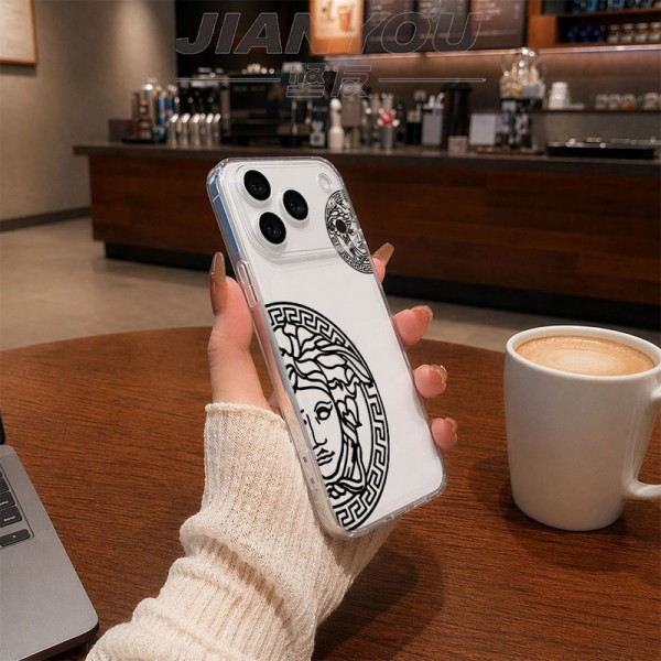 Versace ヴェルサーチェハイブランドiphone 17e 16e 18 17 Pro Max 15 Plusケースカバーアイフォン18/Air/16プロ マックス/15 17 プロ/16カバー 落下防止耐衝撃のiPhone 18pro max Air 17pro 16e 15 pro max 17eスマホケースアップル 18 15+ 14pro 16e 17eブランドスマホカバー薄型オシャレ