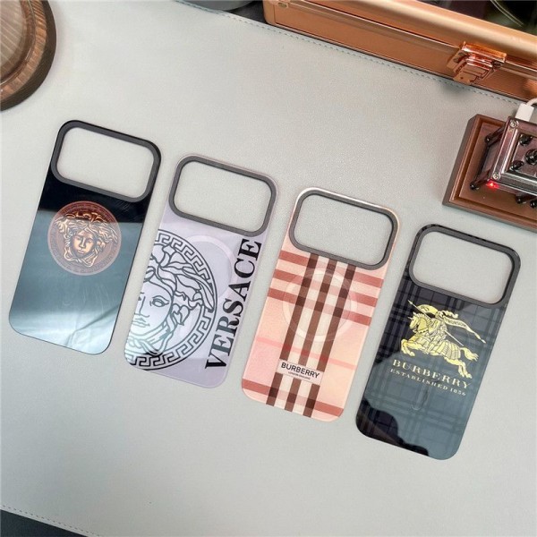 Versace ヴェルサーチェアイフォンAir /16プロ マックス/15 17 プロ/16カバー 落下防止耐衝撃のiPhone Air 17pro 16e 15 pro max 14  13 12 plusスマホケース男女兼用iPhone  Air 15 14 16 17pro maxケースカバーアップル 15+ 14pro 16e 17ブランドスマホカバー薄型オシャレ