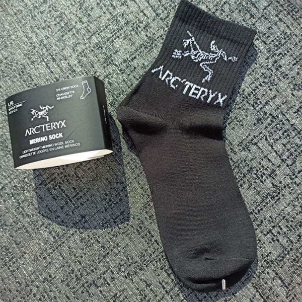 ARC'TERYX アークテリクスソックス ブランド スポーツソックス コピーパロディ 3足セット 靴下 韓国 安い厚手ソックス 冬秋 保温 ルームソックス ブランド通販
