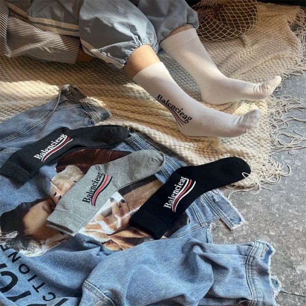 Balenciaga バレンシアガ ブランド靴下 偽物ハイソックス ブランド スポーツ コピー厚手ソックス 冬秋 保温 ルームソックス ブランド通販