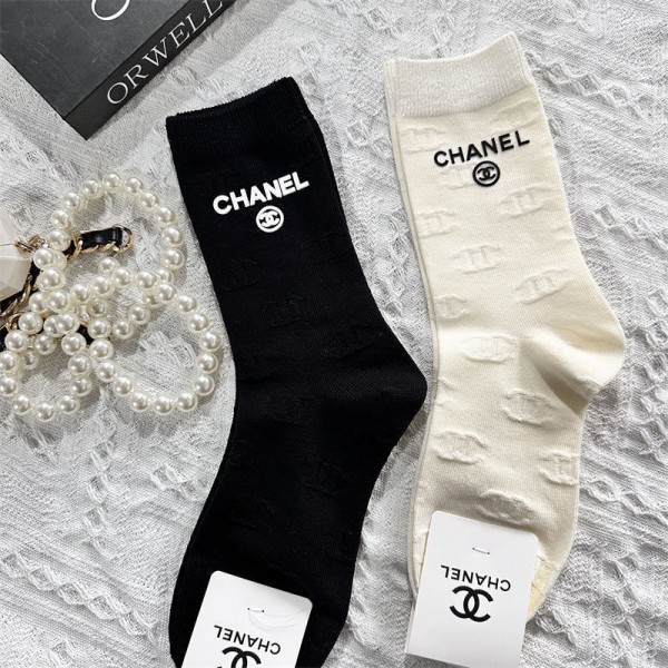 Chanel シャネルルームソックス 冬秋ブランド激安 靴下 2足セット レディーススーパーコピー韓国 冷えとりくつした 冷え性対策グッズ 靴下 ソックス ハイブランド あったかグッズ 