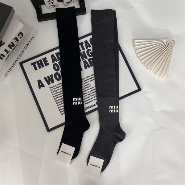 Chanel シャネルパロディ靴下 韓国 安い厚手ソックス 冬秋韓国 冷えとりくつした  保温 ルームソックス ブランド通販