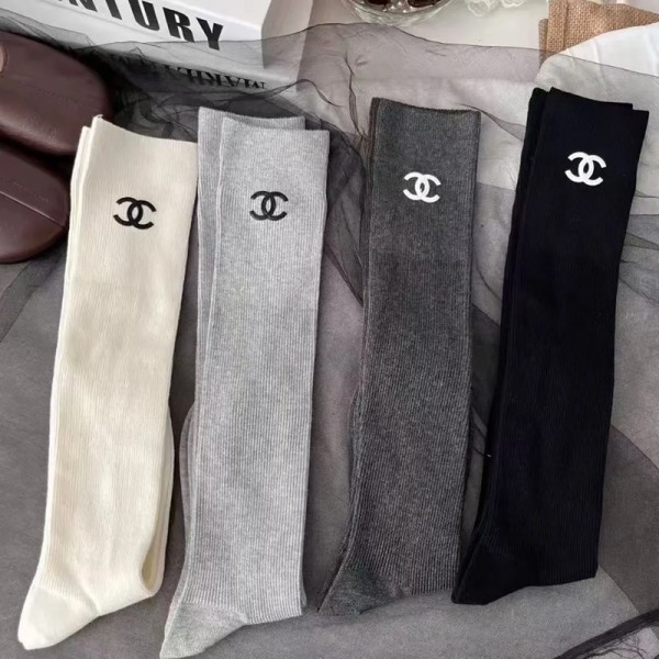 Chanel シャネルブランド靴下 偽物ハイソックス ブランド スポーツ コピーパロディ靴下 韓国 安いブランド激安靴下メンズレディーススーパーコピー