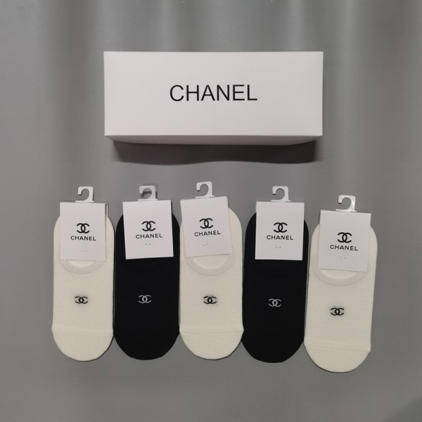 Chanel シャネル激安 ソックス ブランド フットカバー スニーカーイン夏 綿 薄手 通気性 おしゃれ スポーツ くつしたパロディ靴下 韓国 安いランニング ゴルフ靴下 吸汗速乾 蒸れない スニーカーソックス