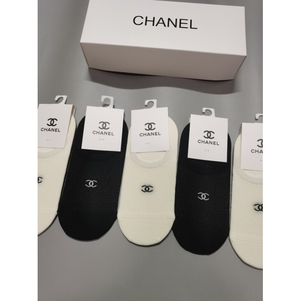 Chanel シャネル激安 ソックス ブランド フットカバー スニーカーイン夏 綿 薄手 通気性 おしゃれ スポーツ くつしたパロディ靴下 韓国 安いランニング ゴルフ靴下 吸汗速乾 蒸れない スニーカーソックス