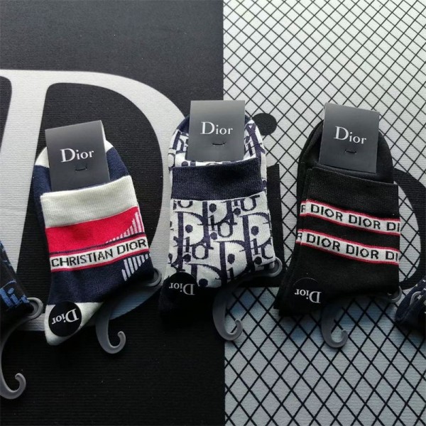 Dior ディオールパロディ靴下 5足セット 韓国 安いルームソックス 冬秋韓国 冷えとりくつした  保温 ルームソックス ブランド通販