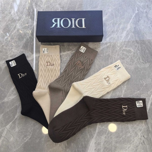 Dior ディオールブランド靴下 偽物ハイソックス ブランド スポーツ コピー冷え性対策グッズ 靴下 ソックス ハイブランド あったかグッズ  保温 ルームソックス ブランド通販