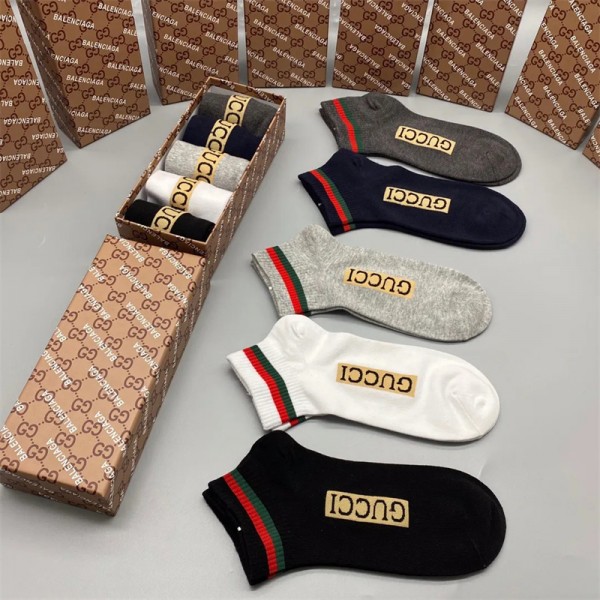 Gucci グッチ激安 ソックス ブランド 5足セット フットカバー スニーカーインハイブランド 涼しい ムレない おしゃれ 綿 春夏秋 靴下夏 綿 薄手 通気性 おしゃれ スポーツ くつしたランニング ゴルフ靴下 吸汗速乾 蒸れない スニーカーソックス