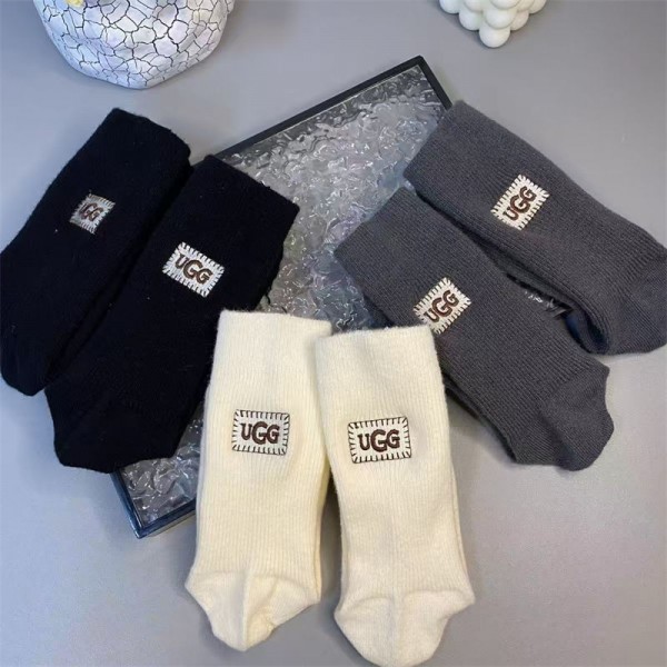 UGG アグ ソックス ブランド スポーツ コピー厚手ソックス 冬秋ブランド激安靴下メンズレディーススーパーコピー冷え性対策グッズ 靴下 ソックス ハイブランド あったかグッズ 3足セット