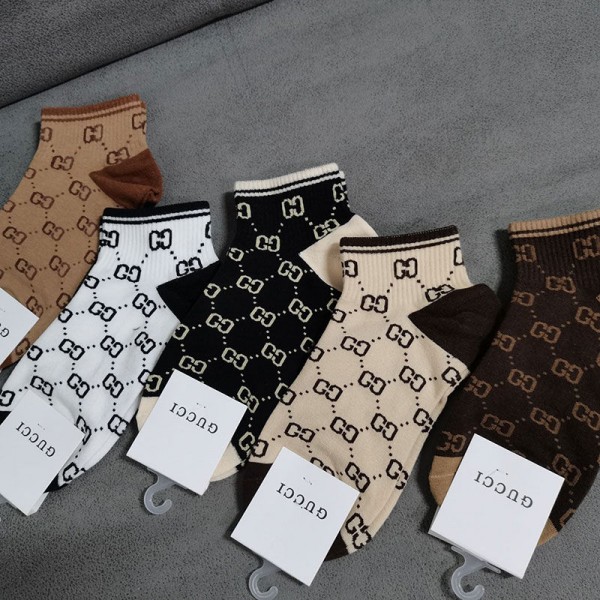 Gucci グッチハイブランド 涼しい ムレない おしゃれ 綿 春夏秋 靴下夏 綿 薄手 通気性 おしゃれ スポーツ くつしたパロディ靴下 韓国 安いランニング ゴルフ靴下 吸汗速乾 蒸れない スニーカーソックス