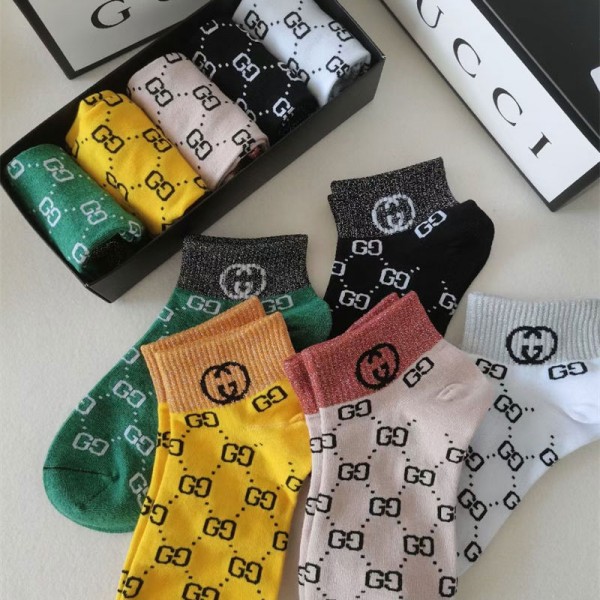 Gucci グッチ韓国ブランド コピー 靴下激安 ソックス ブランド フットカバー スニーカーインハイブランド 涼しい ムレない おしゃれ 綿 春夏秋 靴下夏 綿 薄手 通気性 おしゃれ スポーツ くつした