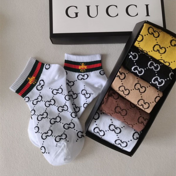 Gucci グッチ韓国ブランド コピー 靴下ハイブランド 涼しい ムレない おしゃれ 綿 春夏秋 靴下夏 綿 薄手 通気性 おしゃれ スポーツ くつしたランニング ゴルフ靴下 吸汗速乾 蒸れない スニーカーソックス