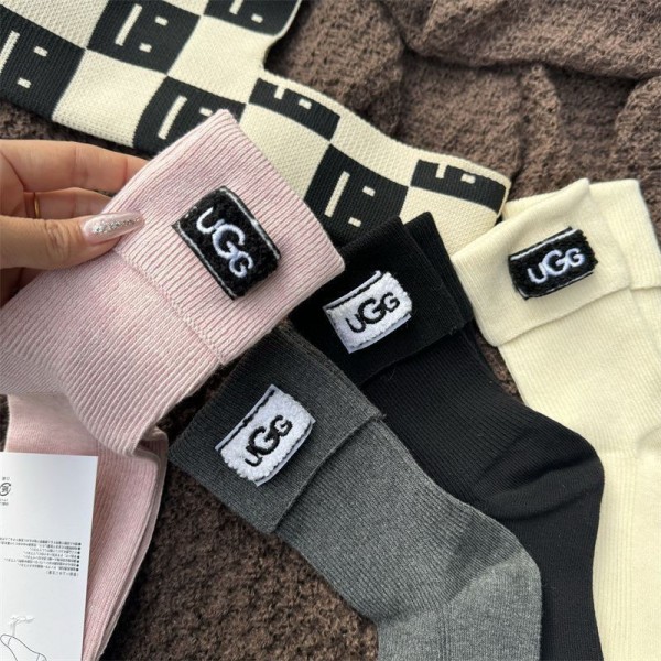 UGG アグ ブランド靴下 偽物パロディ靴下 韓国 安い厚手ソックス 冬秋冷え性対策グッズ 靴下 ソックス ハイブランド あったかグッズ 