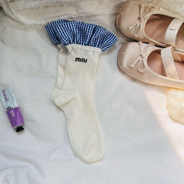 ミュウミュウ MiuMiuソックス ブランド スポーツ コピーパロディ靴下 韓国 安い韓国 冷えとりくつした  保温 ルームソックス ブランド通販 3足セット
