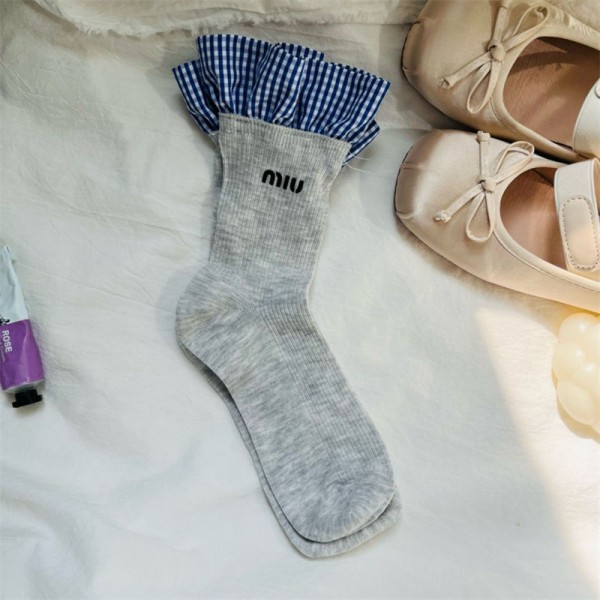 ミュウミュウ MiuMiuソックス ブランド スポーツ コピーパロディ靴下 韓国 安い韓国 冷えとりくつした  保温 ルームソックス ブランド通販 3足セット