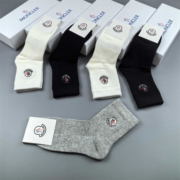 Moncler モンクレール韓国ブランド コピー 靴下激安 ソックス ブランド フットカバー 5足セット スニーカーイン夏 綿 薄手 通気性 おしゃれ スポーツ くつしたランニング ゴルフ靴下 吸汗速乾 蒸れない スニーカーソックス