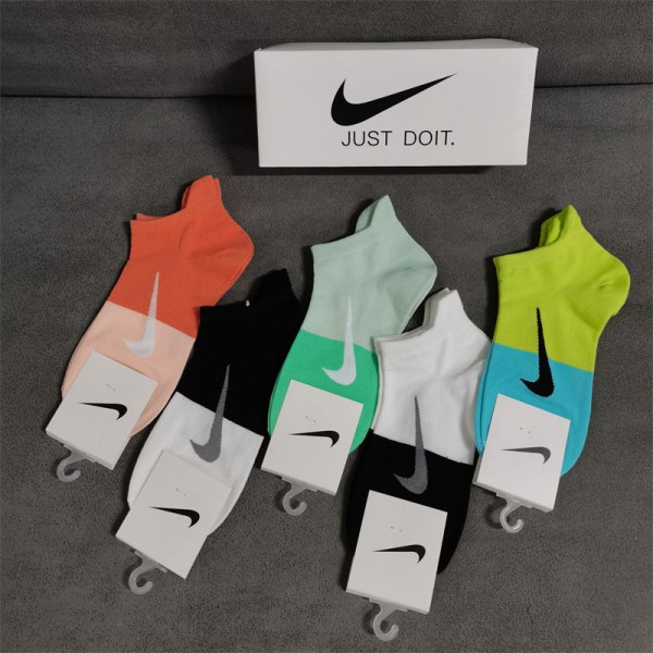 Nike ナイキ韓国ブランド コピー 靴下ハイブランド 涼しい ムレない おしゃれ 綿 春夏秋 靴下夏 綿 薄手 通気性 おしゃれ スポーツ くつしたパロディ靴下 韓国 安い