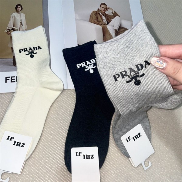 Prada プラダブランド靴下 偽物ソックス ブランド スポーツ コピー冷え性対策グッズ 靴下 ソックス ハイブランド あったかグッズ  保温 ルームソックス ブランド通販