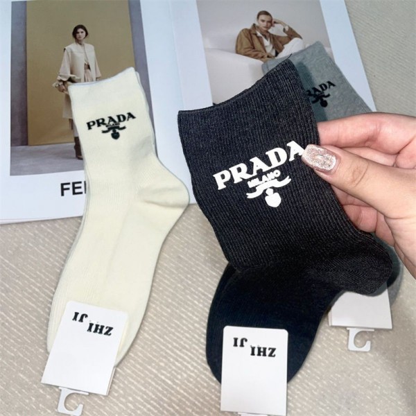 Prada プラダブランド靴下 偽物ソックス ブランド スポーツ コピー冷え性対策グッズ 靴下 ソックス ハイブランド あったかグッズ  保温 ルームソックス ブランド通販