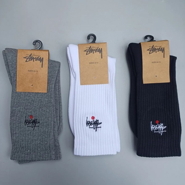 Stussy ステューシーブランド靴下 偽物厚手ソックス 冬秋冷え性対策グッズ 靴下 ソックス ハイブランド あったかグッズ  保温 ルームソックス ブランド通販 3足セット