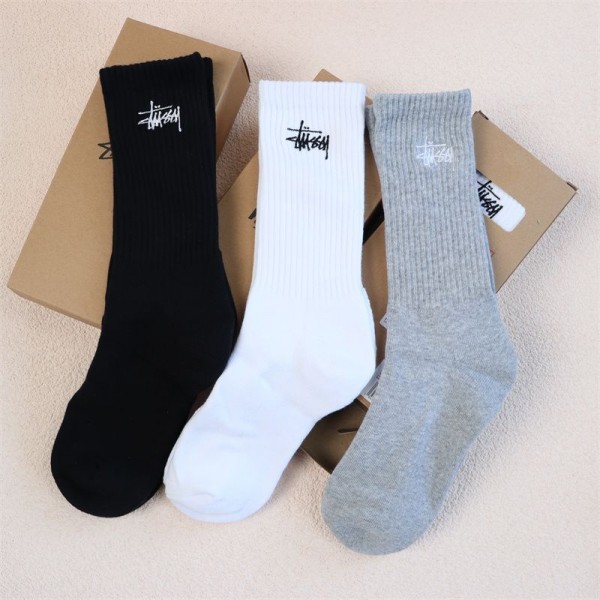 Stussy ステューシーブランド靴下 偽物厚手ソックス 冬秋冷え性対策グッズ 靴下 ソックス ハイブランド あったかグッズ  保温 ルームソックス ブランド通販 3足セット