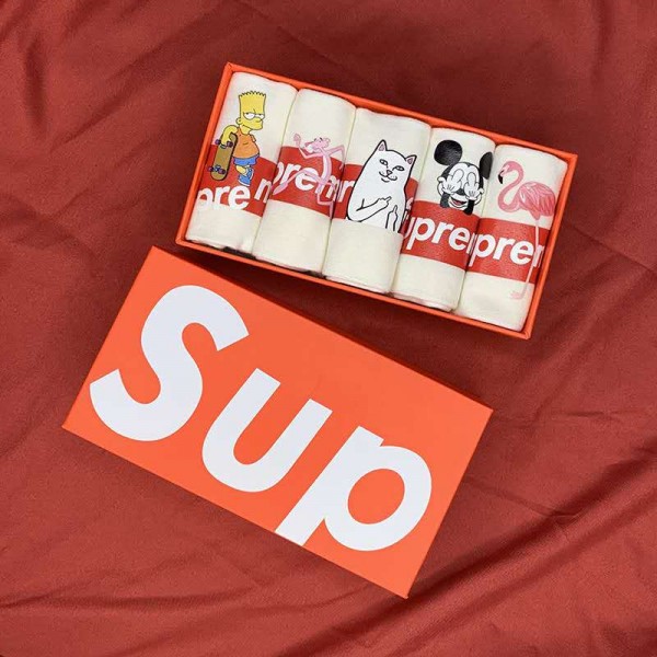 Supreme シュプリーム ソックス 韓国ブランド コピー 靴下ハイブランド 涼しい 5足セット ムレない おしゃれ 綿 春夏秋 靴下夏 綿 薄手 通気性 おしゃれ スポーツ くつしたランニング ゴルフ靴下 吸汗速乾 蒸れない スニーカーソックス