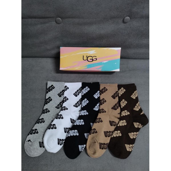 UGG アグブランド靴下 偽物厚手ソックス 冬秋冷え性対策グッズ 靴下 ソックス ハイブランド あったかグッズ  保温 ルームソックス ブランド通販