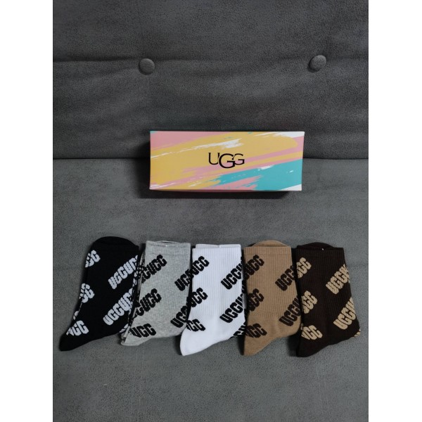 UGG アグブランド靴下 偽物厚手ソックス 冬秋冷え性対策グッズ 靴下 ソックス ハイブランド あったかグッズ  保温 ルームソックス ブランド通販