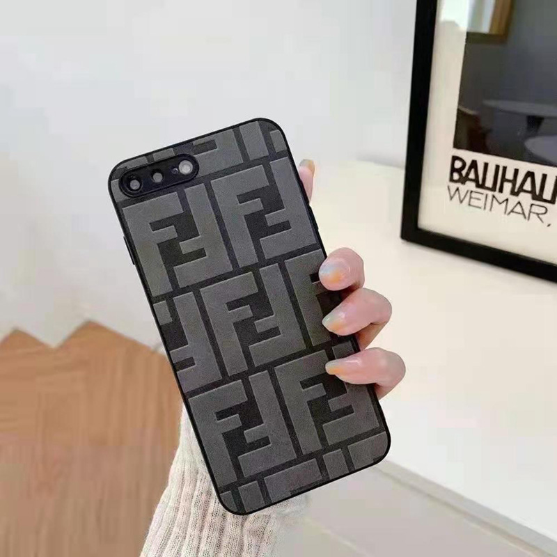 Fendi フェンデイアイフォン15 ultra 14proブランドケースブランドiPhone 15 14 プロマックス