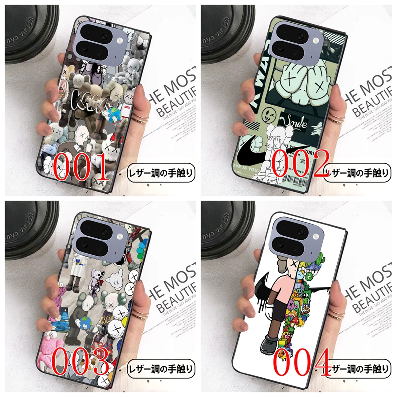 カウズGalaxy Z flip Fold 5 4 6 7 8ケース