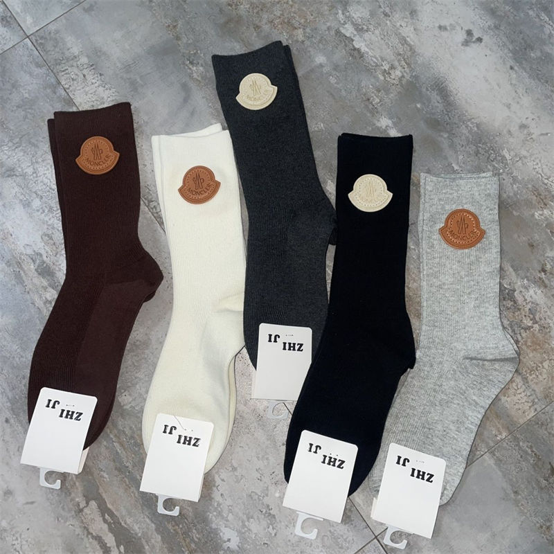 モンクレールソックス ブランド 